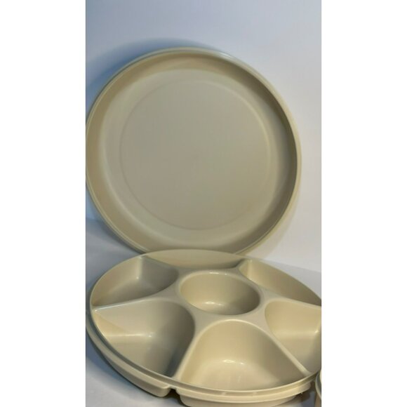 VTG Tupperware Veggie Divided Condiment Serving Tray With Lid #1665-3 - Picture 4 of 7